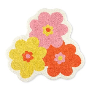 TOWN & COUNTRY PLAY Blossom Retro Daisy Flower Shaped Bath Mat, Absorbent Tufted Floor Mat - 1 of 4