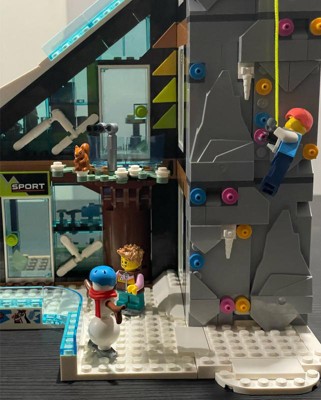 LEGO City Ski and Climbing Center Building Toy Set, 3-Level Building with a  Ski Slope, 8 Minifigures and 2 Animal Figures for Imaginative Winter