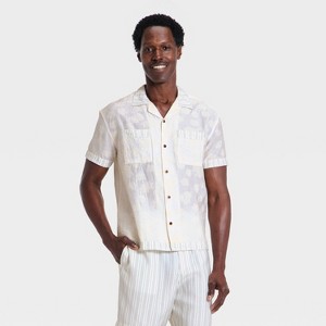 Houston White Men's Floral Jacquard Short Sleeved Camp Shirt