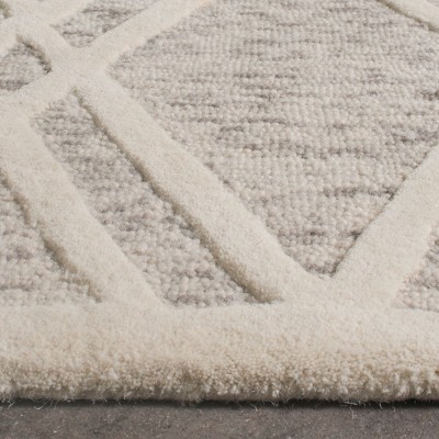 Hand-Tufted Elegance Wool Area Rug in Light Brown & Ivory, 4' x 6'