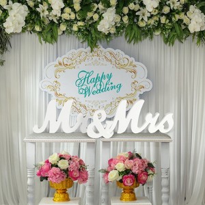 Mr and Mrs Sign-Elegant Freestanding,White Wooden Wedding Table Decor for Sweetheart Table, Anniversary Centerpiece,Wedding Reception Decoration - 1 of 4