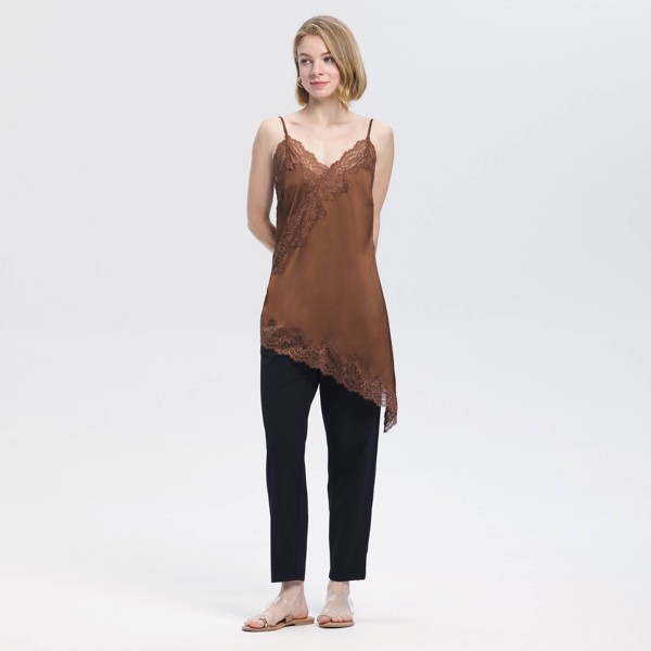 Top tipo camiseta de satén asimétrico con encaje y escote en V para mujer - A New Day™ 3