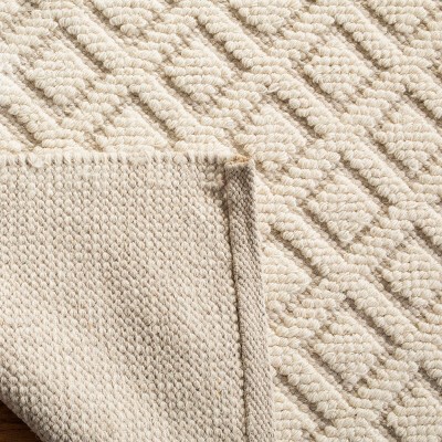 Ivory Handmade Wool Tufted Rectangular 4' x 6' Area Rug