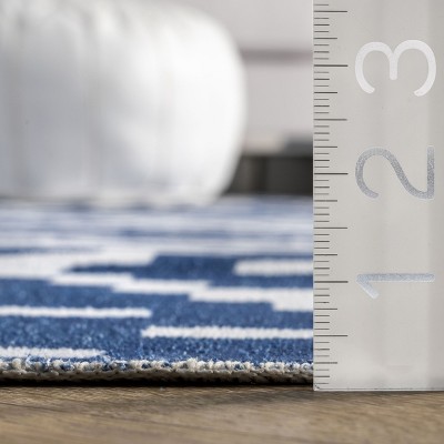 Navy and White Geometric Synthetic 4' x 6' Washable Rug