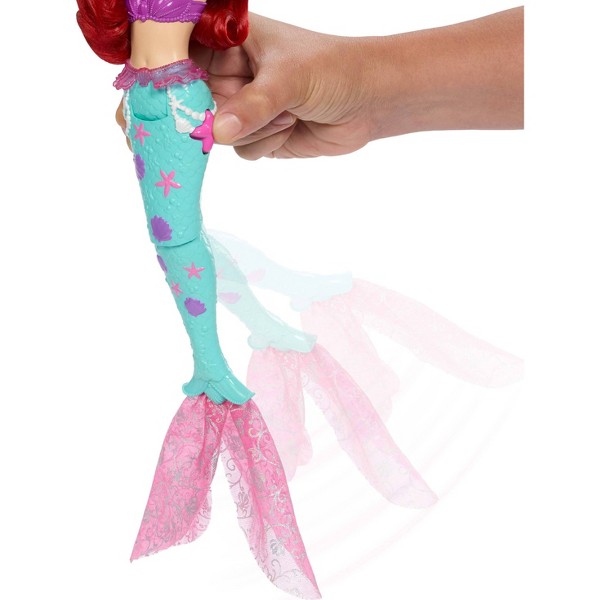 Muñeca sirena nadadora Disney Princess Ocean Friends Ariel con juguete Squirt, figura y 4 accesorios 2
