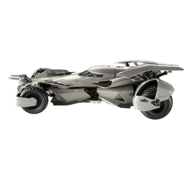 Dawn of Justice Batmobile From "Batman vs Superman" Movie Elite Edition 1/18 Diecast Model Car by Hot Wheels, 3 of 4