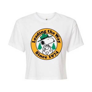 Women's - Peanuts - Snoopy Leading The Way Cropped Graphic T-Shirt - 1 of 4