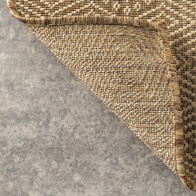 Modern Gray Synthetic 4' x 6' Easy-Care Indoor/Outdoor Rug