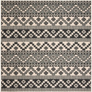Veranda VER095 Power Loomed Indoor/Outdoor Area Rug  - Safavieh - 1 of 4