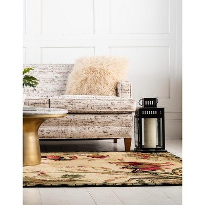 Cream Floral Farmhouse Synthetic 4' x 6' Area Rug