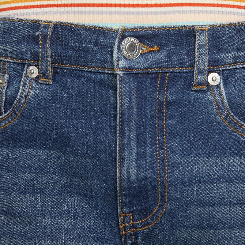 Levi's® Girls' Mid-Rise Mini Mom Jeans - Light Wash, 4 of 13
