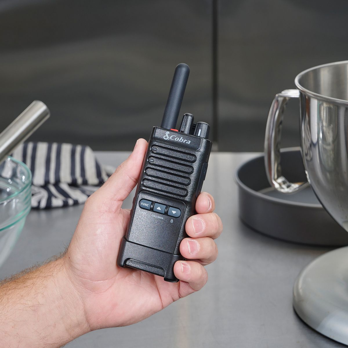 Cobra PX650 Pro Business 42-Mile-Range 2-Way Radios - thumbnail 4