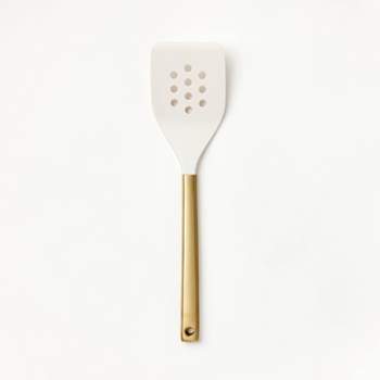 5 Spatulas; 4 sets measuring cups and spoons; 3 Oneida stainless steel  trigger scoops: 1 melon ball scoop 2 cookie dough or ice cream scoops and 1  Tfal trigger scoop. and 1 cheese grater Auction