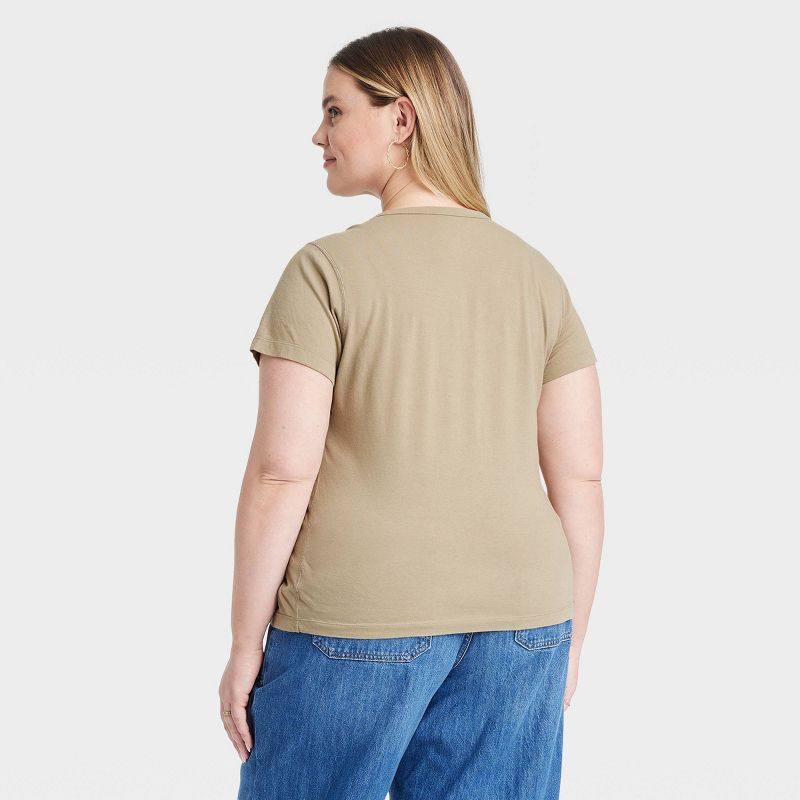 Women's Sensory Friendly Fitted V-Neck Short Sleeve T-Shirt - Universal Thread™, 3 of 7