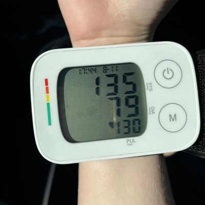 Tovendor Wrist Blood Pressure Monitor, Home Wrist Automatic Digital Blood  Pressure Machine Cuff, 2 * 90 Reading Memory Dual Users Mode with 2 AAA  Battery and Portable Carrying Case 