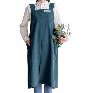 Elegant and Practical: Unisex Cross-Back Apron in Soft Cotton - Features Convenient Pockets for a More Organized Cooking Experience - 1 of 4