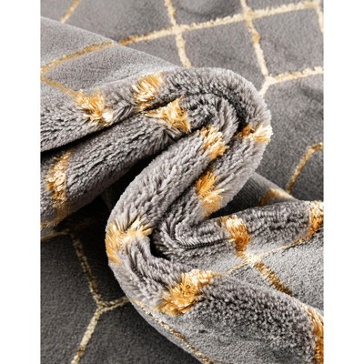 Gray and Gold Geometric Trellis Synthetic Indoor Rug
