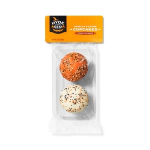 Halloween Cupcake Flat Icing Vanilla Flavor Dog Treats - Hyde and EEK! Boutique™ 3.52oz/2ct - 1 of 3