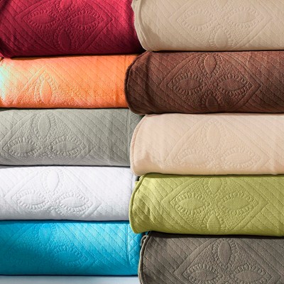 Sweet Pea King Cotton Scalloped Celtic Bedspread Set