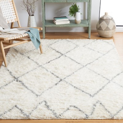 Kenya Ivory Tribal 4' x 6' Hand-Knotted Wool Area Rug
