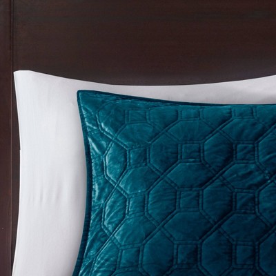 Ivory King Reversible Velvet Quilt Set with Shams