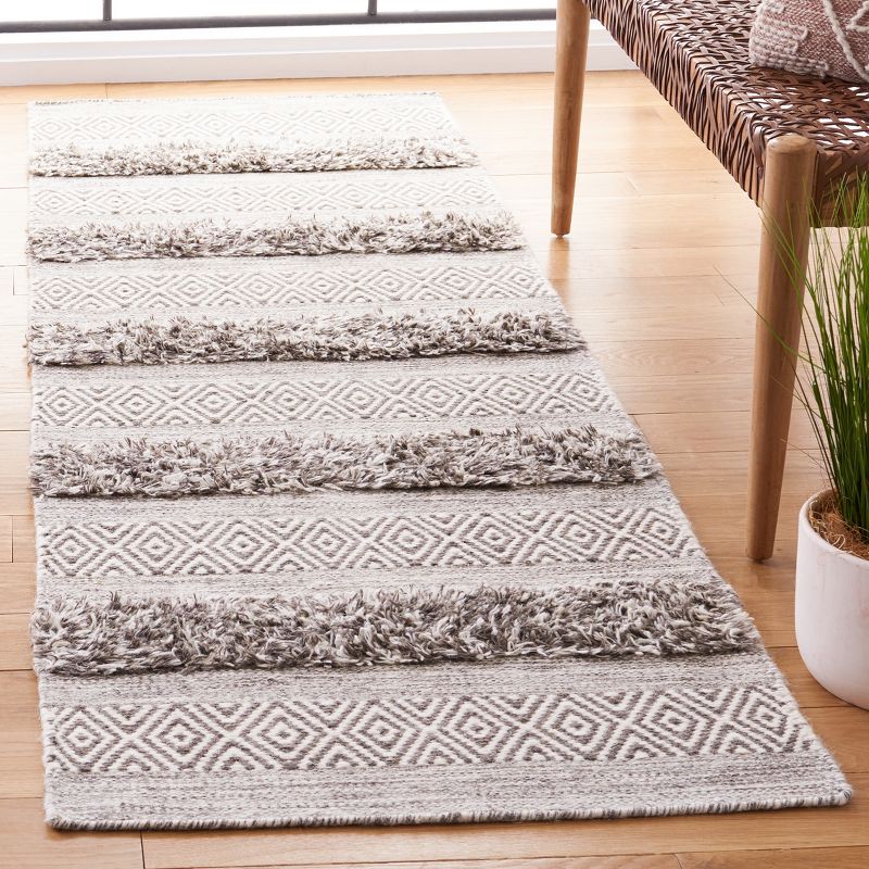 Vermont VRM903 Hand Woven Area Rug  - Safavieh, 2 of 8