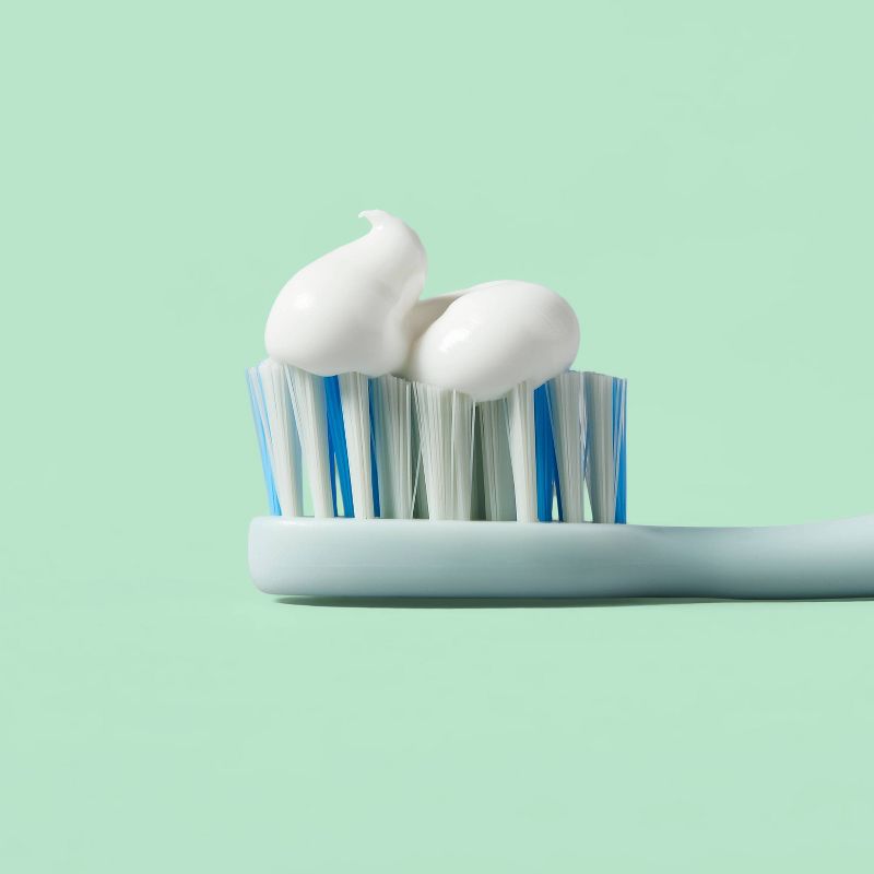 Deep Clean Toothbrush Medium - up &#38; up&#8482;, 2 of 4