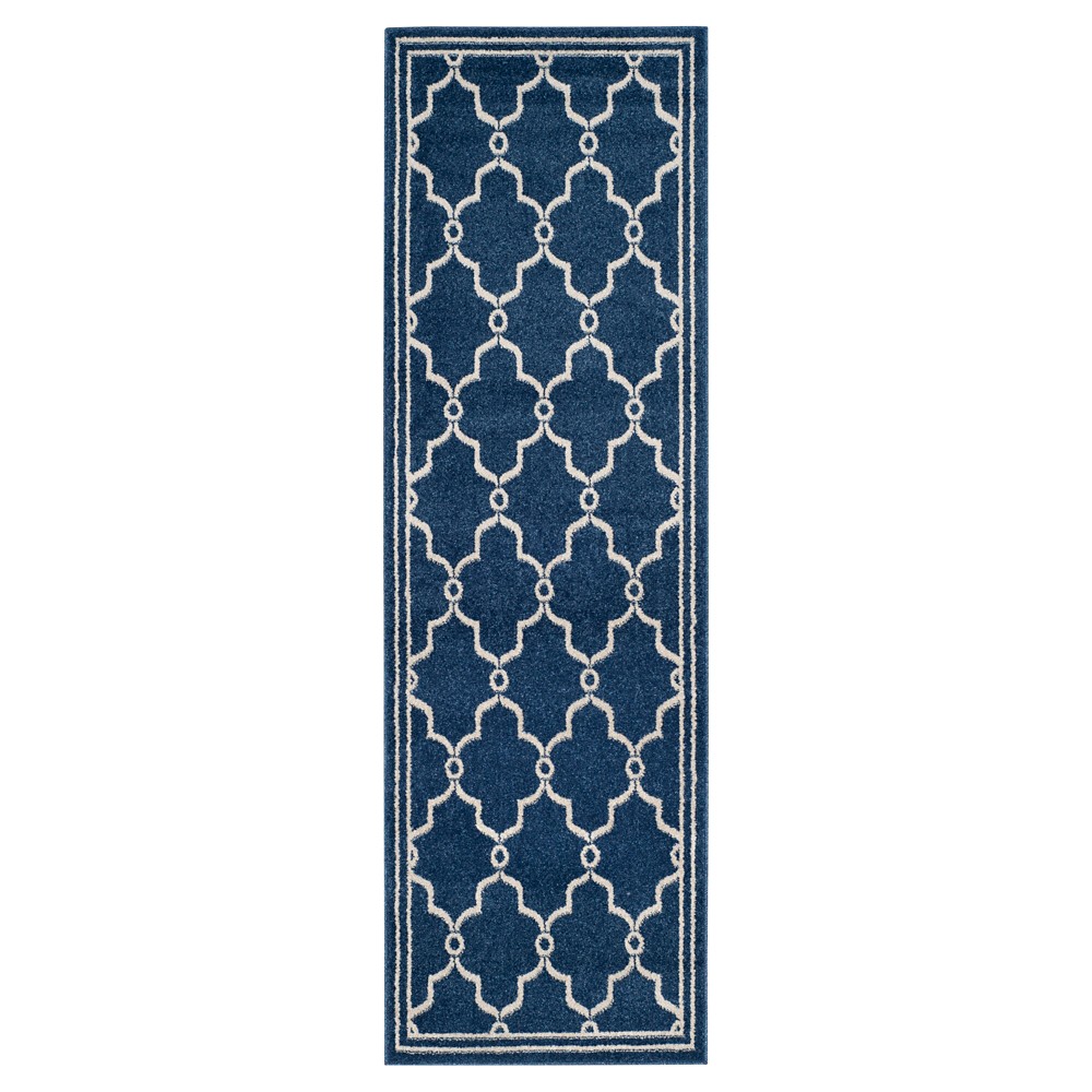 Prato 2'3inx7' Indoor/Outdoor Runner - Navy/Beige - Safavieh