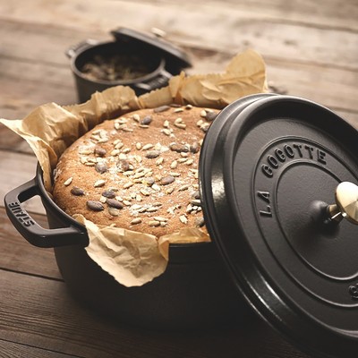 Black Enameled Cast Iron 5.5-qt Round Dutch Oven