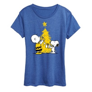 Women's - Peanuts - Xmas Charlie And Snoopy Short Sleeve Graphic T-Shirt - 1 of 4