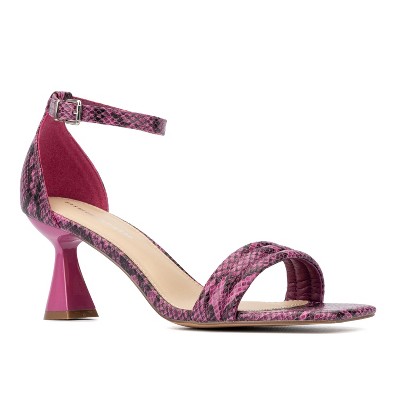Fashion To Figure Women's Lynna Low-Mid Heels - Wide Width