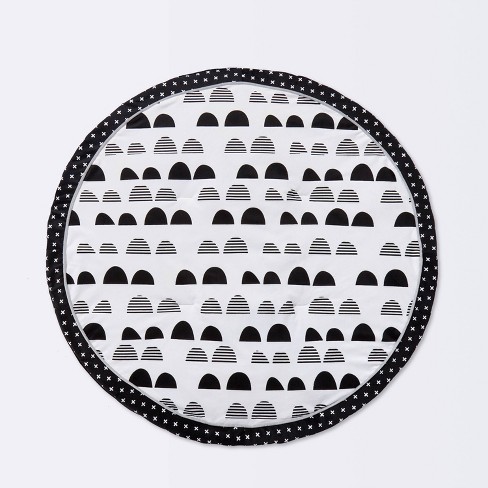 Round Activity Playmat Scallop Cloud Island Black White