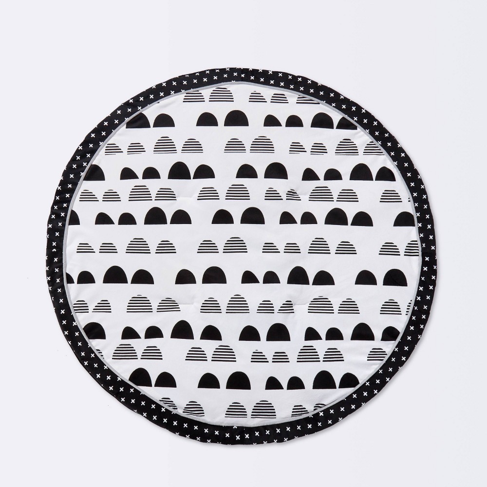 Photos - Play Mats Round Activity Playmat Scallop - Cloud Island™ Black/White