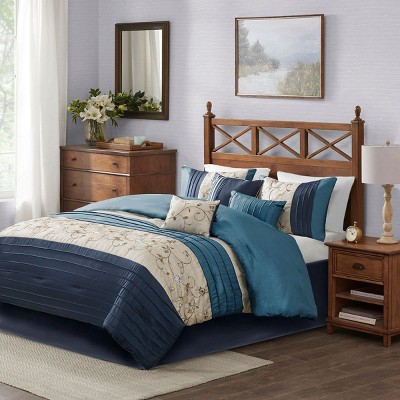 Sapphtopaz 7 Piece Bedding Comforter Sets Farmhouse Style Piecing Pleating and Flowers Embroidery Design Reversible Quilt Set