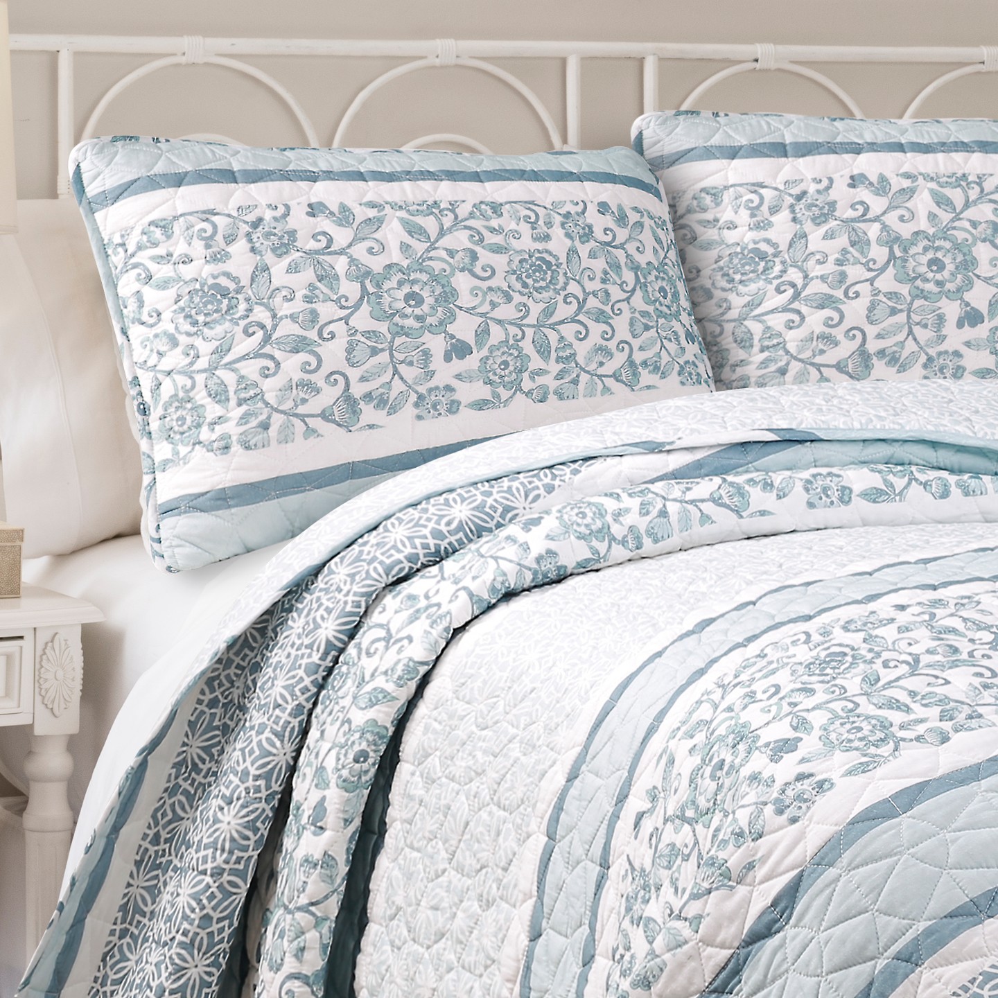 Комплект с покрывалом Lush Decor King 3pc Nisha Reversible Quilt Set Blue: Botanical Pattern, Oeko-Tex Certified, цвет: Синий — фото 3