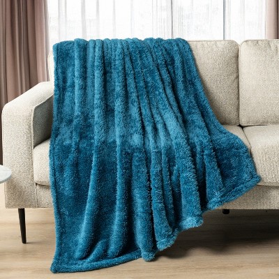 PAVILIA Plush Throw Blanket for Couch Bed, Faux Shearling Blanket and Throw for Sofa Home Decor