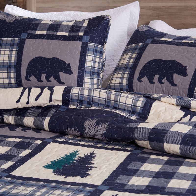 Great Bay Home Rustic Lodge All-Season Reversible Quilt Set With Shams, 4 of 9