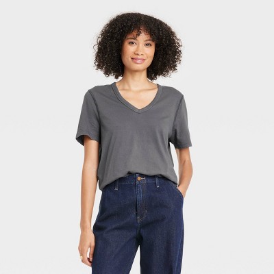 Women's Sensory Friendly Short Sleeve V-Neck T-Shirt - Universal Thread™