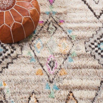 Ivory Wool Hand-Knotted Textured Rectangular Area Rug, 5' x 8'