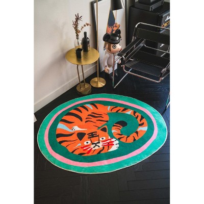 Lany Space Green Base Oval Tiger Area Rug