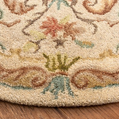 Safavieh Bergama Round Hand-Tufted Wool Area Rug