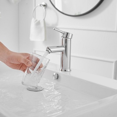 Polished Chrome Single-Handle Bathroom Faucet with Drain Assembly