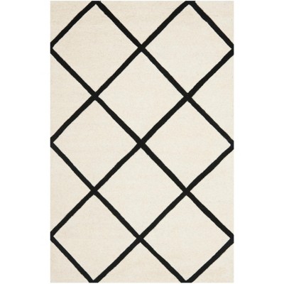 Ivory and Black Hand-Tufted Wool Area Rug, 4' x 6'
