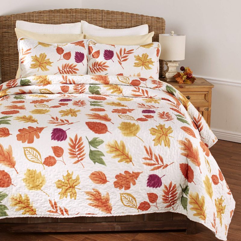 The Lakeside Collection Natural Country Leaves Rustic Quilt Set with Pillow Shams, 5 of 6