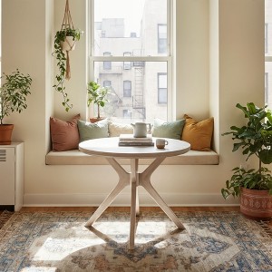 Cross Leg Round Dining Table (38in x 38in / 966mm xm 966m) - 1 of 4