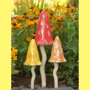 Bosmere Ceramic Tinkling Toadstools - 1 of 2