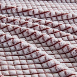 Vynxaria King Blanket - Luxurious Brown Plush for All-Season Comfort - 1 of 4