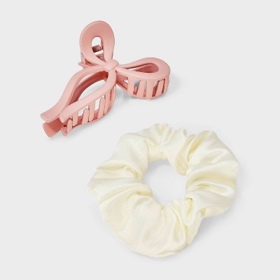 Fleece Pouch Hair Bow Claw Clip Satin Twister Spa Set - Wild Fable™ Ivory