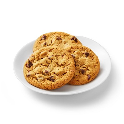 Chocolate Chip Cookies made with Nestle Toll House - 28.2oz/20ct - Favorite Day™
