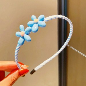MyKids-Usa Girls 3D Flower & Heart Patched Design Simply Style Headband - 1 of 4